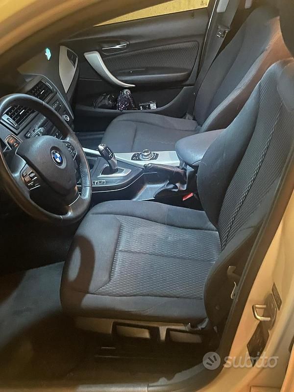 Usata BMW 118 143 CV (105 kW) 2013 Bianco Utilitaria