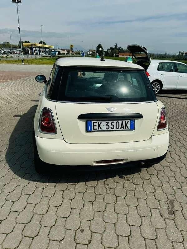 Usata Mini Cooper 75 CV (55 kW) 2012 Utilitaria