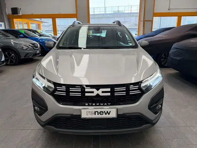 Usata Dacia Sandero Expression 101 CV (74 kW) 2026 Grigio Utilitaria