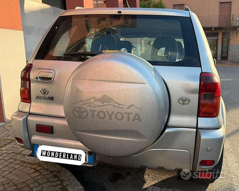 Usata Toyota RAV4 116 CV (85 kW) 2002 Grigio SUV