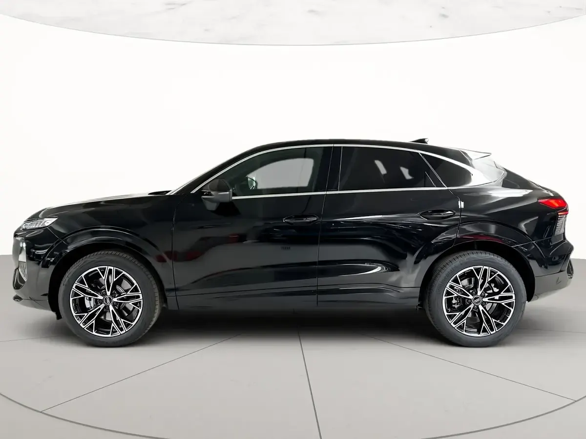 Nuova Audi Q3 Sportback Advanced Plus 150 CV (110 kW) 2026 Nero mito metallizzato SUV