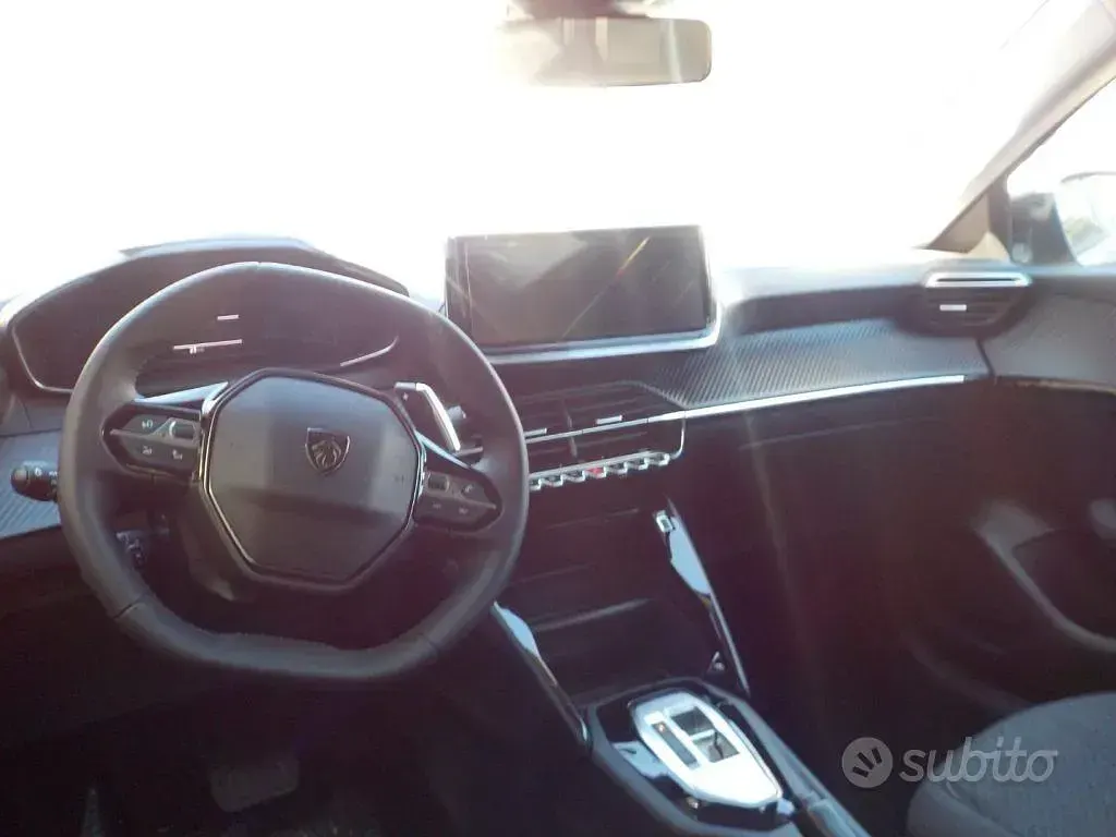 Nuova Peugeot 208 Style 101 CV (74 kW) 2026 Grigio Utilitaria