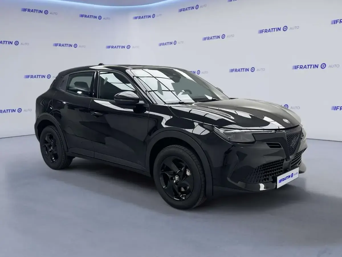 Nuova Alfa Romeo GT Junior 145 CV (106 kW) 2025 Nero tortona [601]  pastello SUV