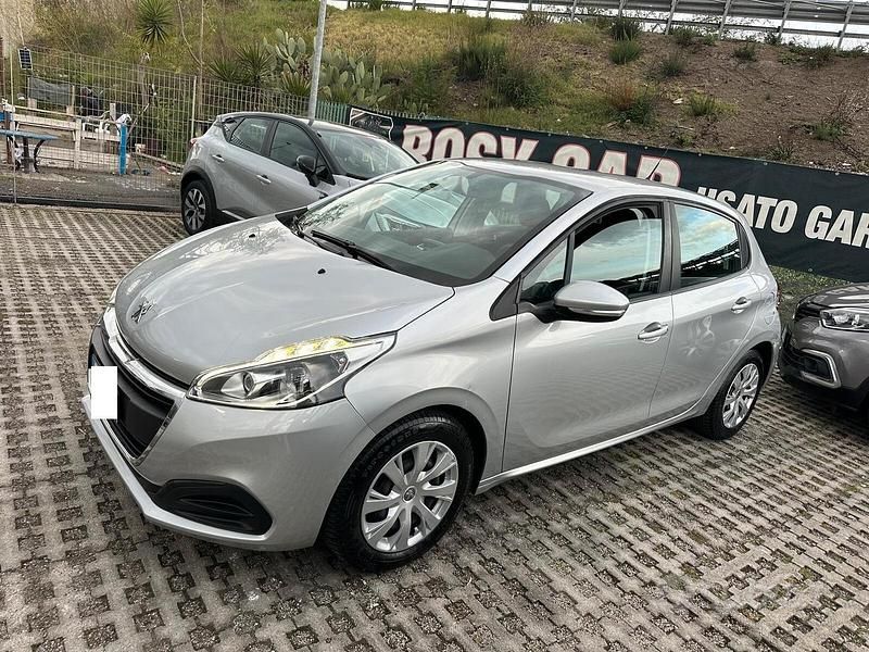 Usata Peugeot 208 Allure 75 CV (55 kW) 2018 Grigio Utilitaria