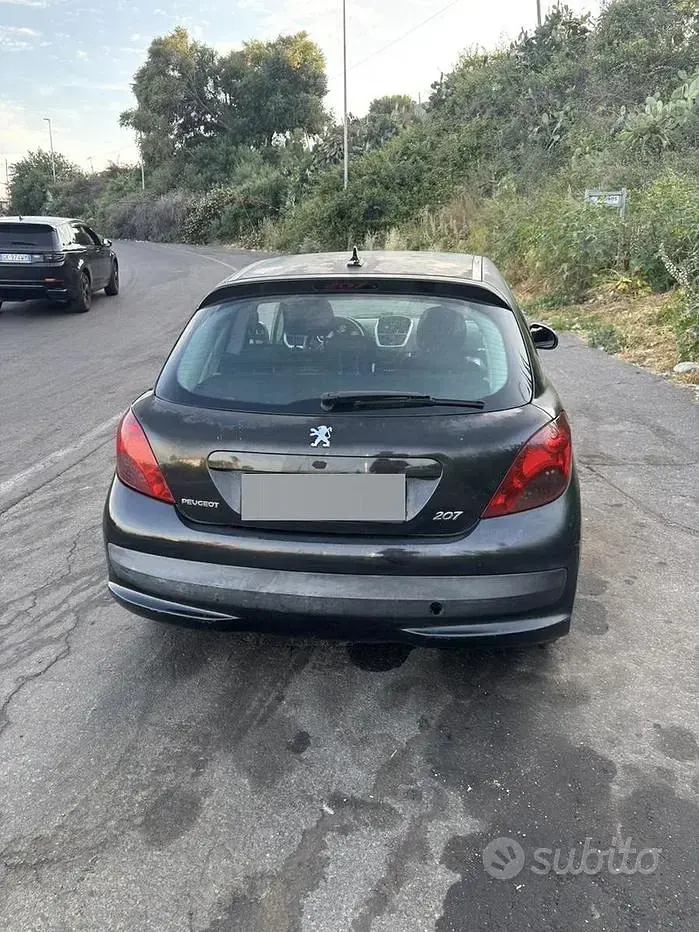 Usata Peugeot 207 68 CV (50 kW) 2008 Nero Utilitaria