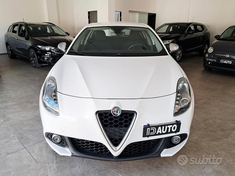 Usata Alfa Romeo Giulietta 120 CV (88 kW) 2016 Bianco Utilitaria