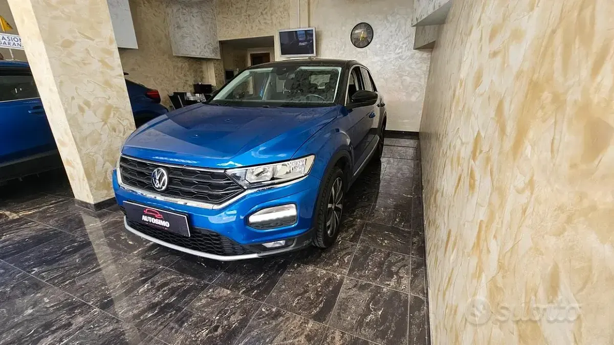 Usata VW T-Roc Style 116 CV (85 kW) 2018 Bluazzurro SUV
