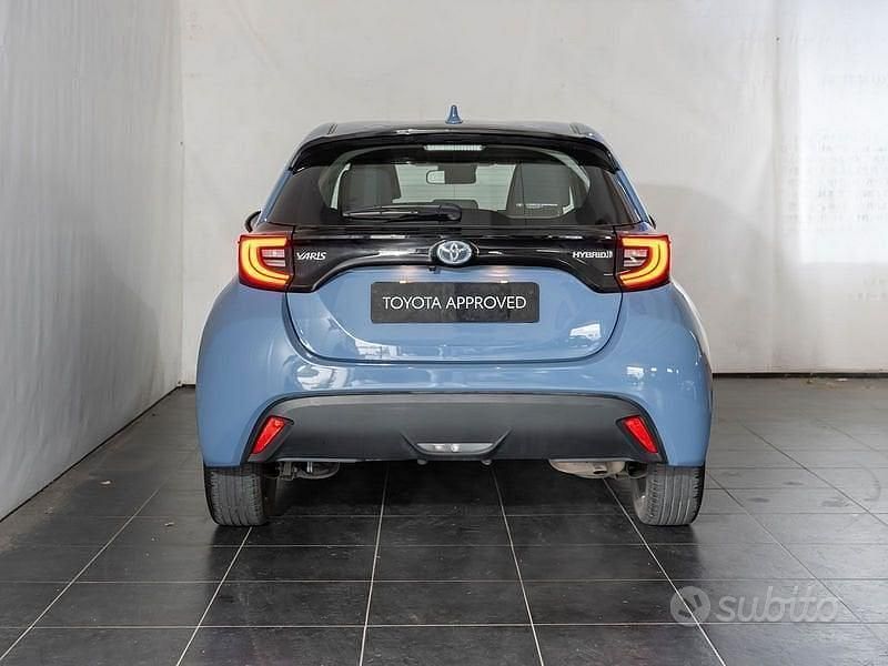 Second-hand Toyota Yaris Hybrid Trend 115 CP (84 kW) 2021 Albastru Hatchback