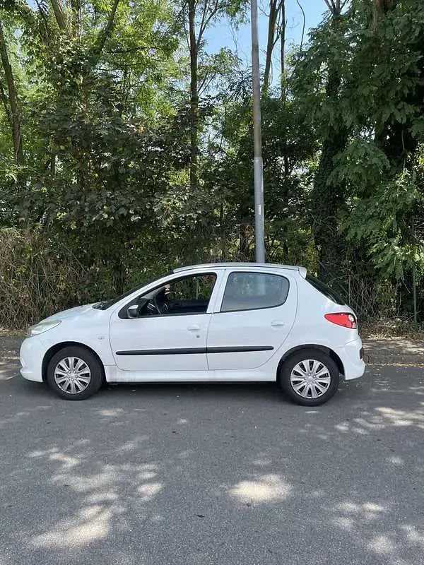 Usata Peugeot 206 60 CV (44 kW) 2012 Bianco Berlina
