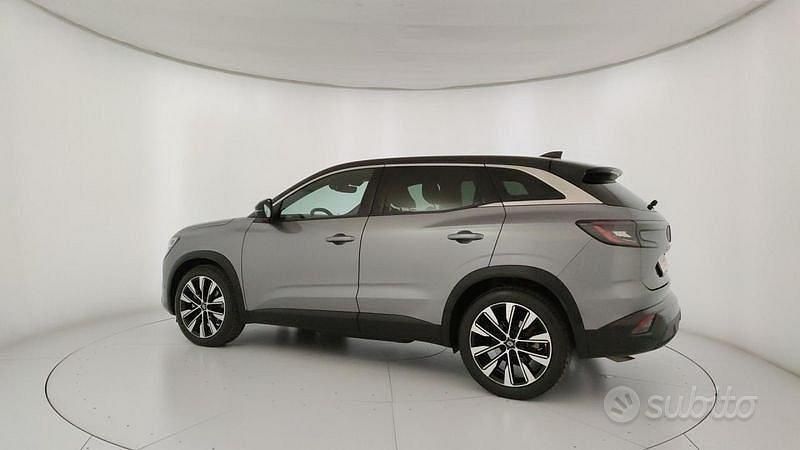 Usata Renault Austral Techno 200 CV (147 kW) 2023 Grigio SUV