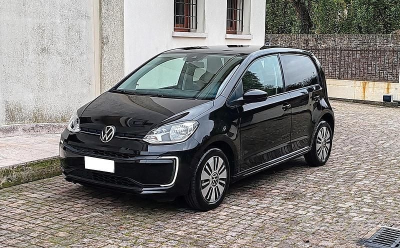 Nero Usata 2021 VW e-up! Due volumi | 8990 € (Super prezzo) - Immagine 1/4