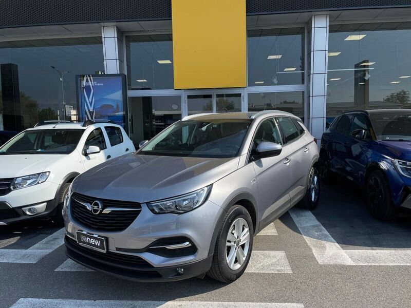 Usato 2018 Opel Grandland X 1.2 Benzin 131 CV (14.900 €)