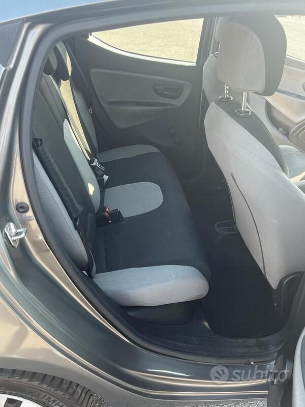 Usata Lancia Ypsilon 2013 Grigio Utilitaria