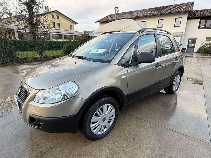 Usata Fiat Sedici 107 CV (78 kW) 2008 Bronzo SUV