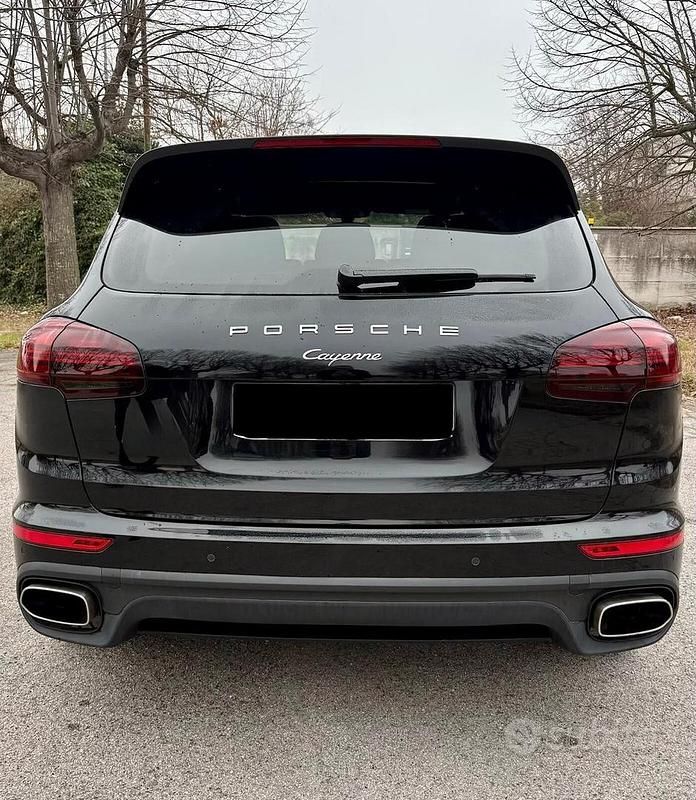 Usata Porsche Cayenne 250 CV (183 kW) 2016 Nero SUV