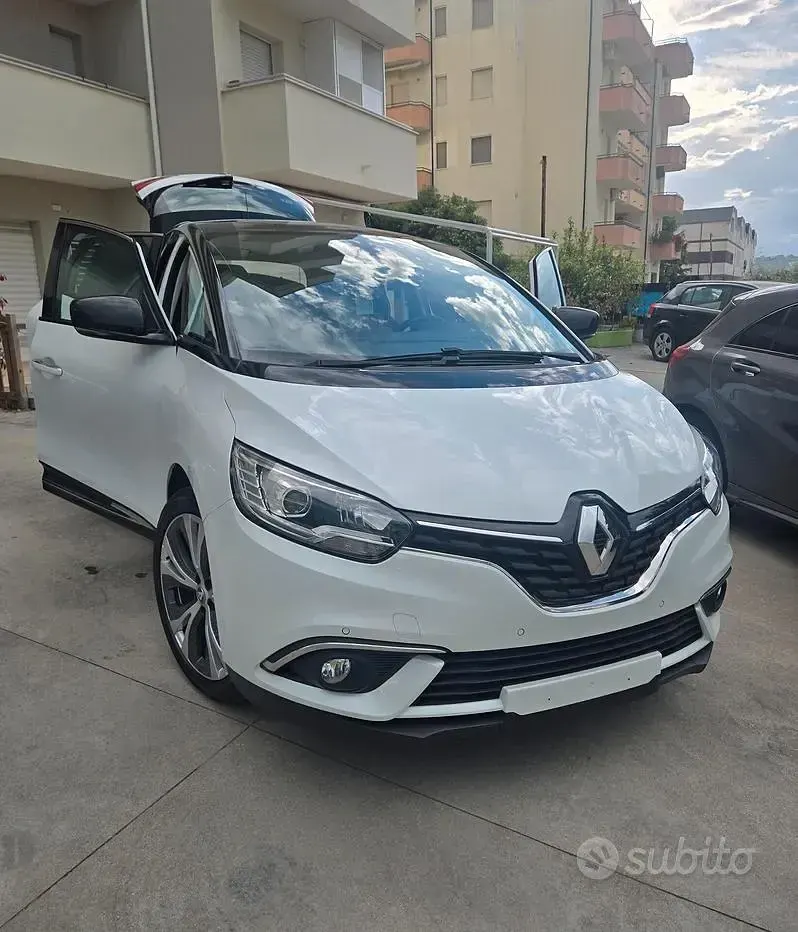 Usata Renault Scénic IV Initiale 163 CV (119 kW) 2018 Bianco Monovolume