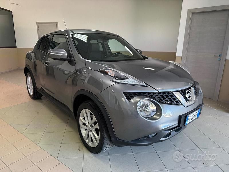 Usata Nissan Juke N-Connecta 110 CV (80 kW) 2017 Grigio SUV
