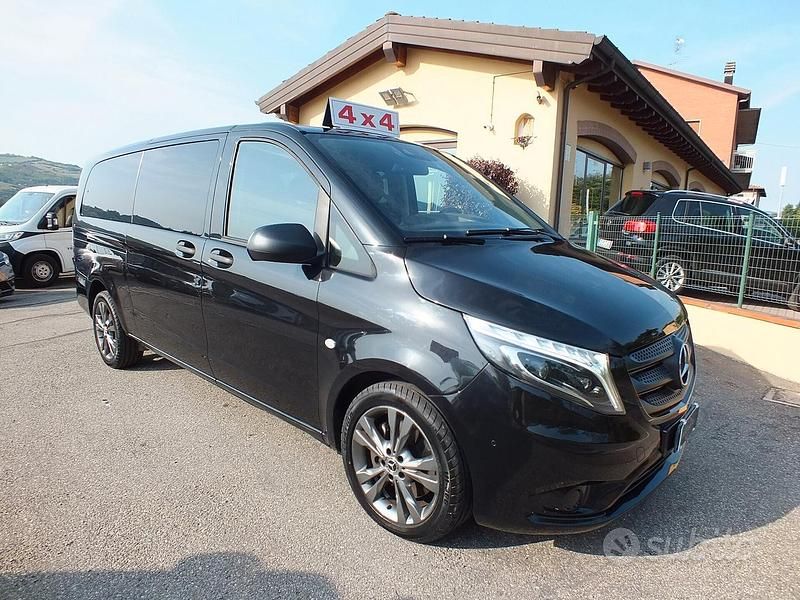 Usata Mercedes Vito 190 CV (139 kW) 2018 Nero met. Furgone
