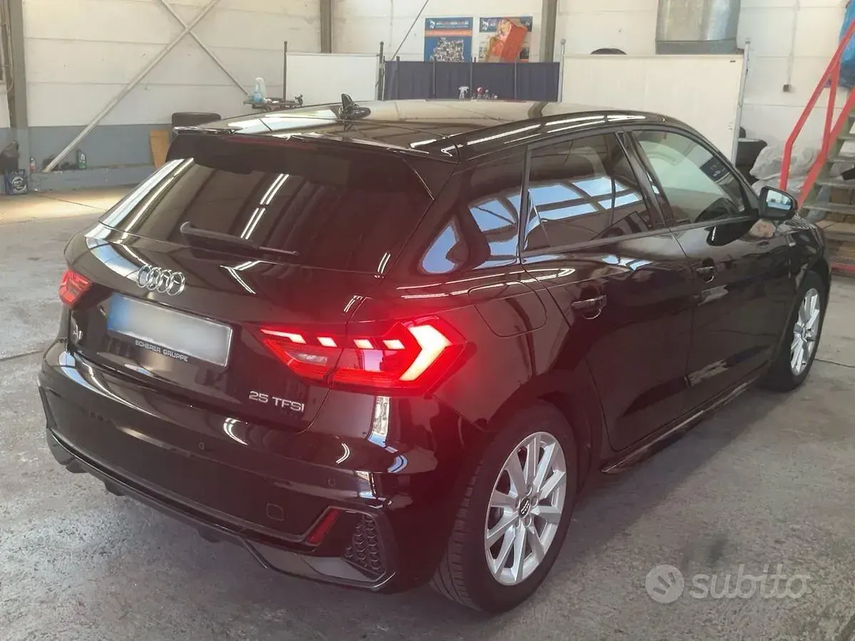 Usata Audi A1 S-Line 95 CV (69 kW) 2021 Nero SUV