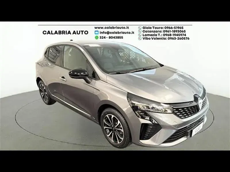 Nuova Renault Clio Techno 100 CV (73 kW) 2025 Grigio Utilitaria