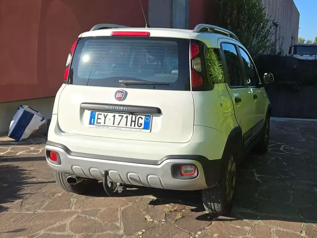 Usata Fiat Panda Cross Cross 90 CV (66 kW) 2015 Bianco Utilitaria