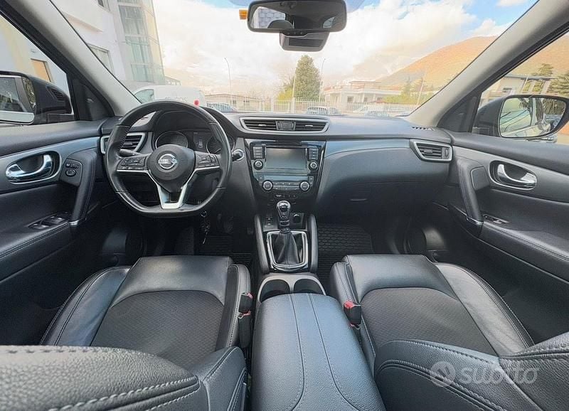 Usata Nissan Qashqai 150 CV (110 kW) 2019 Grigio SUV