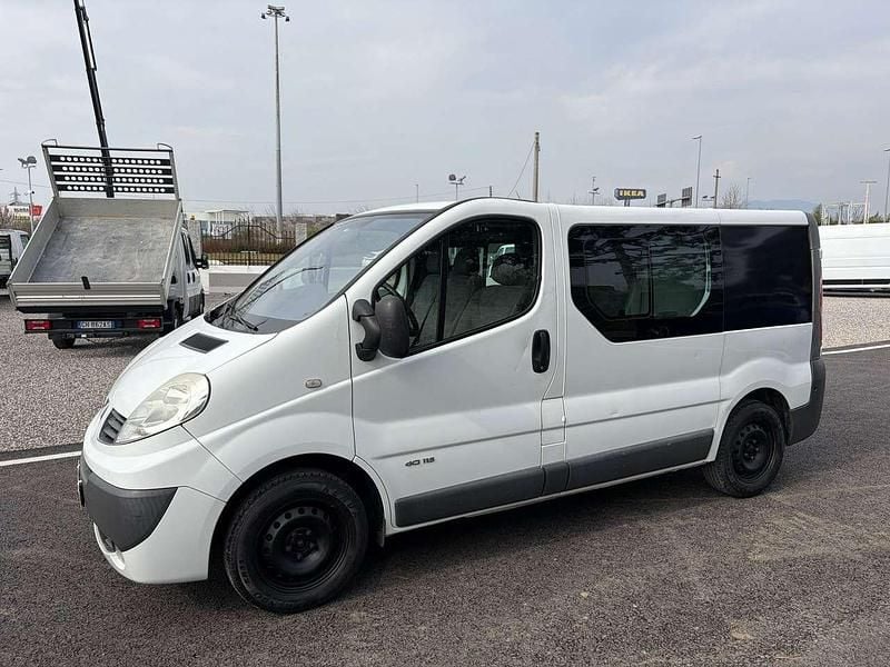 Usata Renault Trafic 114 CV (83 kW) 2010 Bianco Monovolume