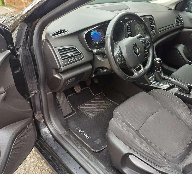 Usata Renault Mégane IV Zen 90 CV (66 kW) 2016 Nero Berlina