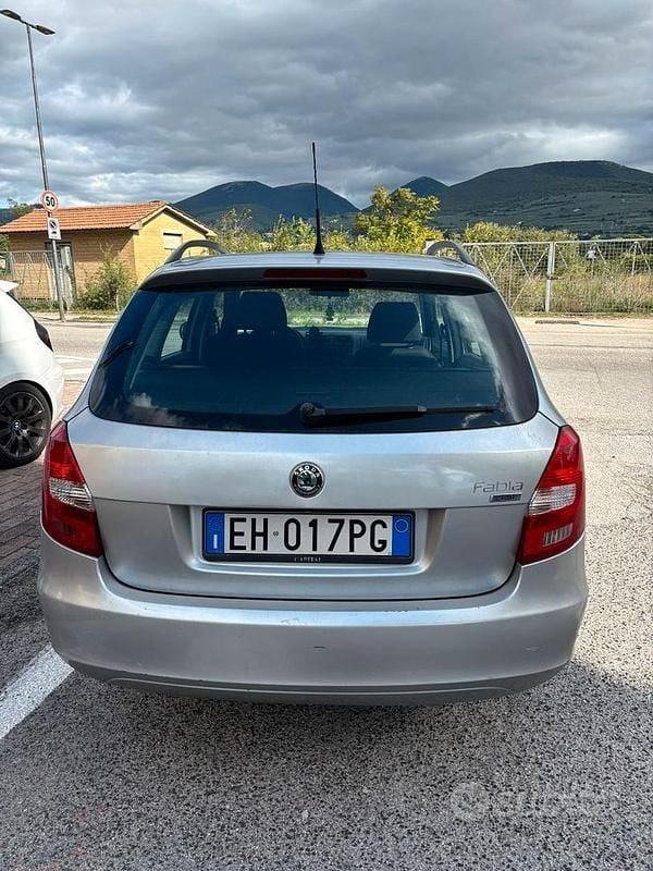Usata Skoda Fabia 80 CV (58 kW) 2011 Utilitaria
