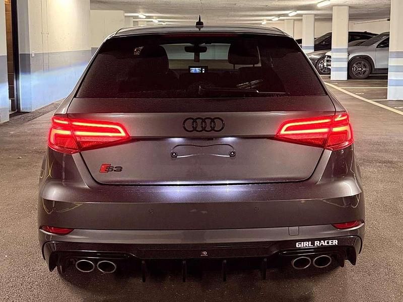 Grigio Usata 2020 Audi S3 Ambiente Tre volumi | 34.900 € (Buon prezzo) - Immagine 1/4