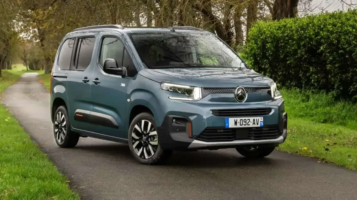 Nuova Citroën Berlingo 61 kW (84 CV) 2026 Argento Monovolume
