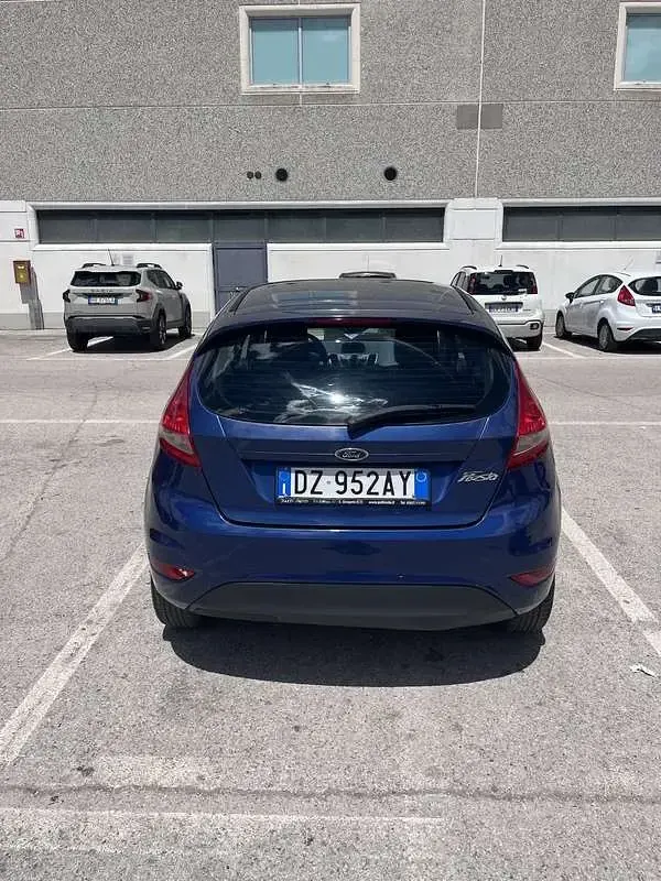 Usata Ford Fiesta 97 CV (71 kW) 2009 Berlina