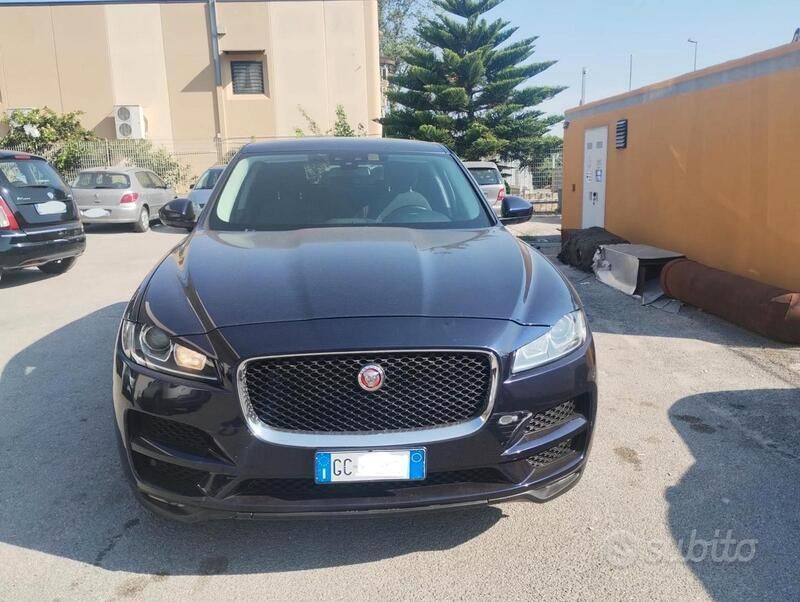 Blu Usata 2016 Jaguar F-Pace SUV | 13.400 € - Immagine 1/4