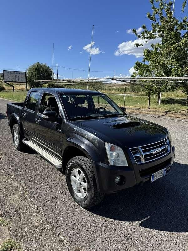 Usata 2007 Isuzu D-Max Pick-up | 12.500 € (Cara) - Immagine 1/4