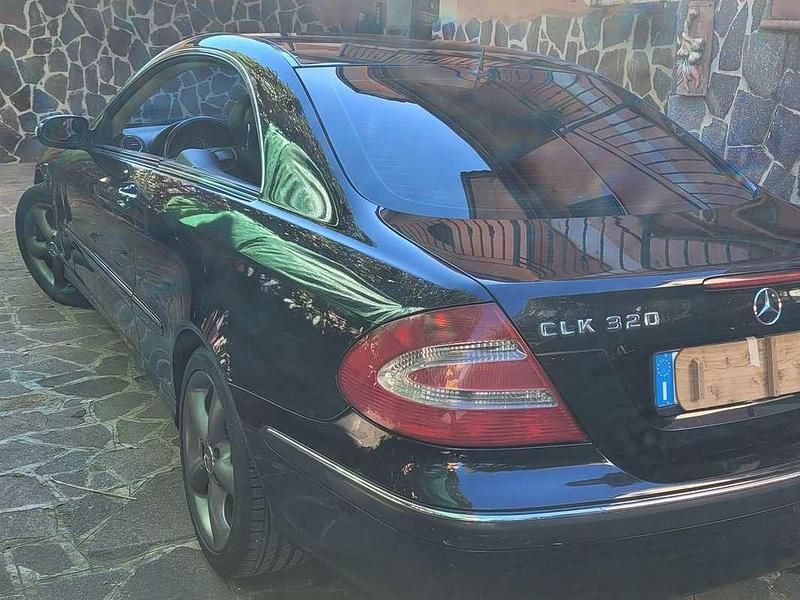 Usata Mercedes CLK320 Avantgarde 218 CV (160 kW) 2002 Nero Coupé