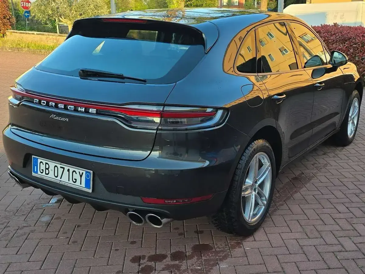 Usata Porsche Macan 245 CV (180 kW) 2020 Grigio SUV