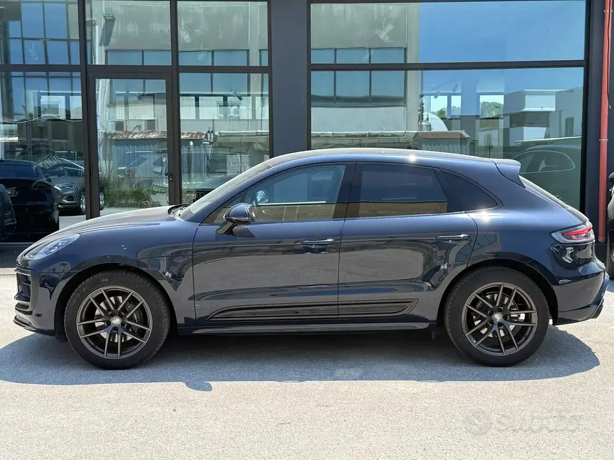 Usata Porsche Macan 265 CV (194 kW) 2022 Blu/azzurro SUV