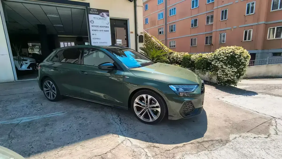 Usata Audi A3 S-Line 150 CV (110 kW) 2025 Verde Berlina