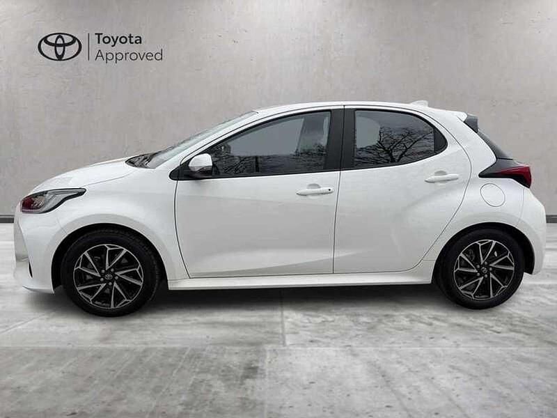 Usata Toyota Yaris Hybrid Trend 116 CV (85 kW) 2022 Bianco Utilitaria