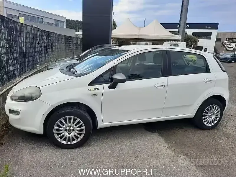 Usata Fiat Punto Street 77 CV (56 kW) 2015 Utilitaria