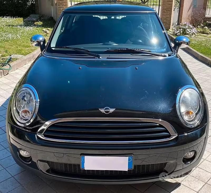 Begagnad Mini ONE 75 HK (55 kW) 2010 Svart Halvkombi