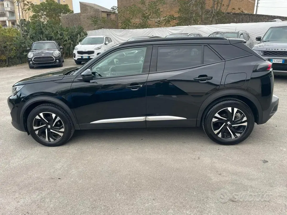 Usata Peugeot 2008 Allure 102 CV (75 kW) 2020 Nero SUV