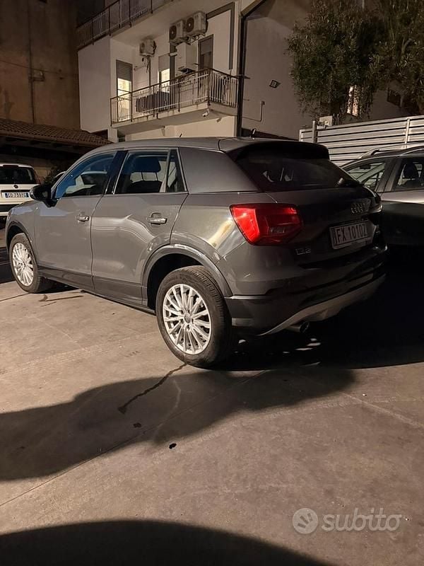 Usata Audi Q2 116 CV (85 kW) 2019 Grigio SUV