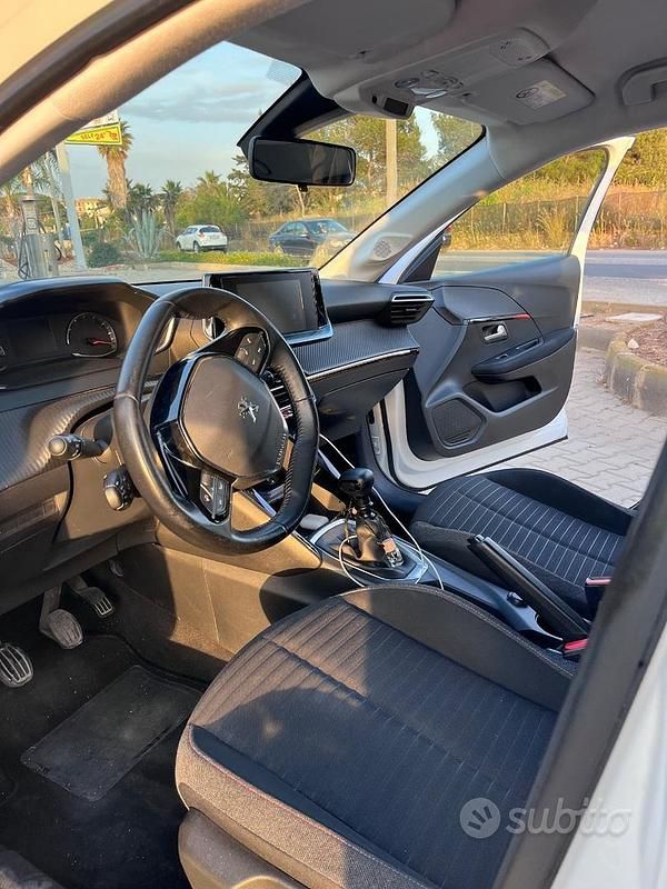 Usata Peugeot 208 102 CV (75 kW) 2020 Bianco Utilitaria