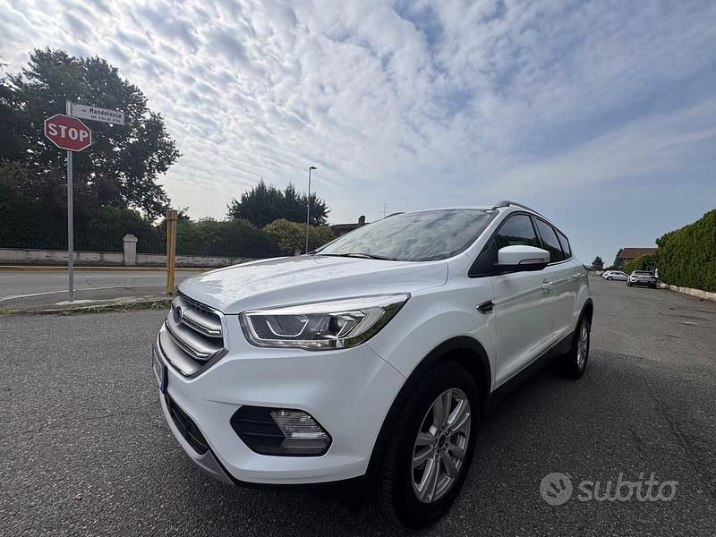 Usata Ford Kuga S 120 CV (88 kW) 2019 Bianco SUV