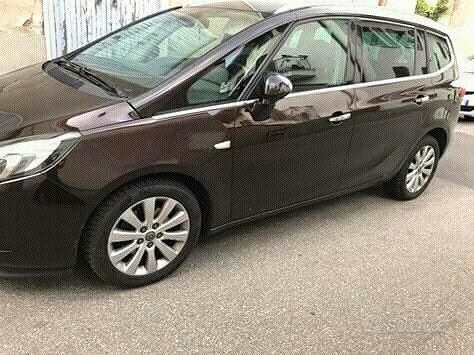 Marrone Usata 2012 Opel Zafira Tourer Monovolume | 7500 € - Immagine 1/3