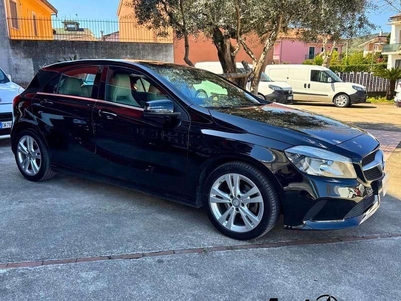 Usata Mercedes A200 136 CV (100 kW) 2016 Nero Berlina