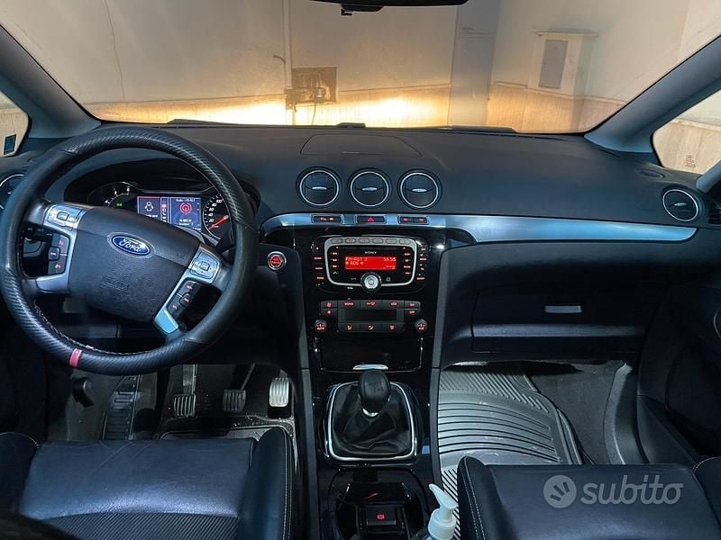 Usata Ford S-MAX Titanium 163 CV (119 kW) 2010 Bianco Monovolume