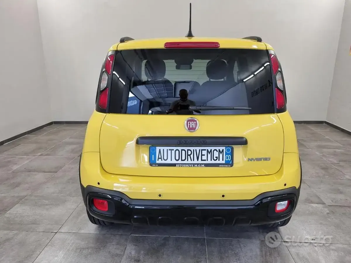 Nuova Fiat Panda Cross Cross 65 CV (47 kW) 2026 Giallo Utilitaria