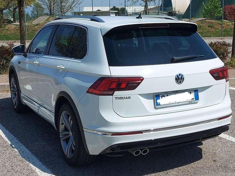 Usata VW Tiguan Sportline 150 CV (110 kW) 2020 Bianco SUV